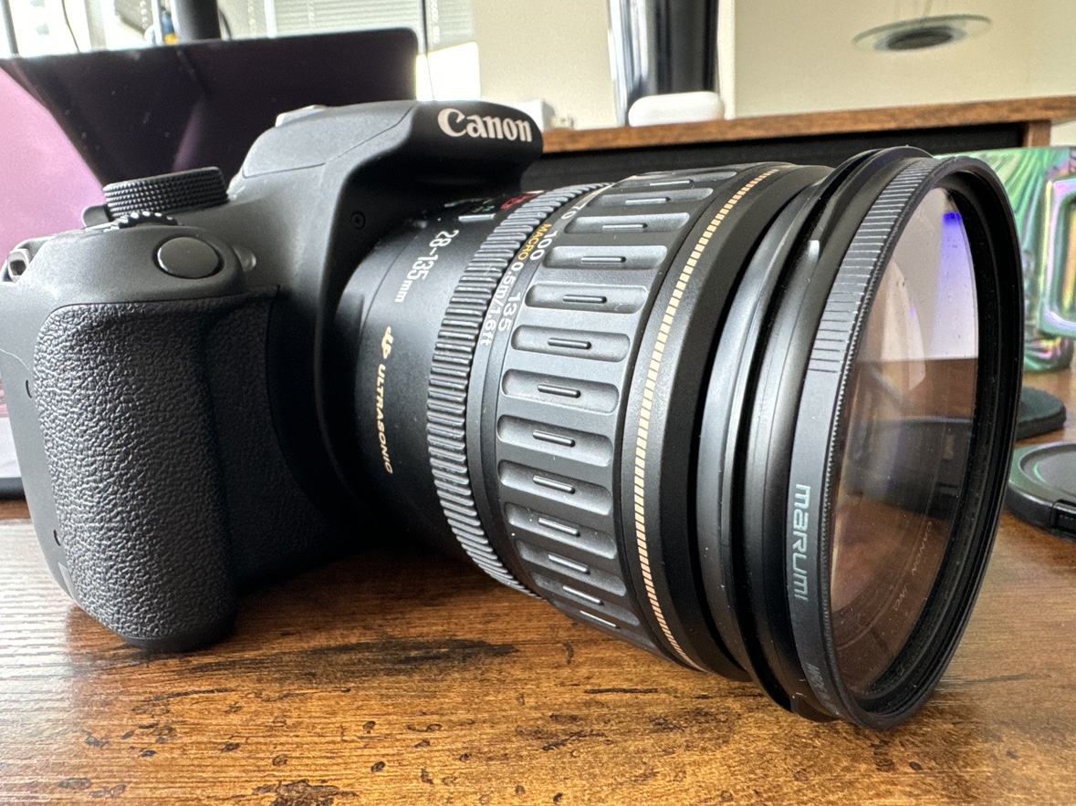 CANON EOS 1200D with ultrasonic lens | NEED IT GONE ASAP thumbnail