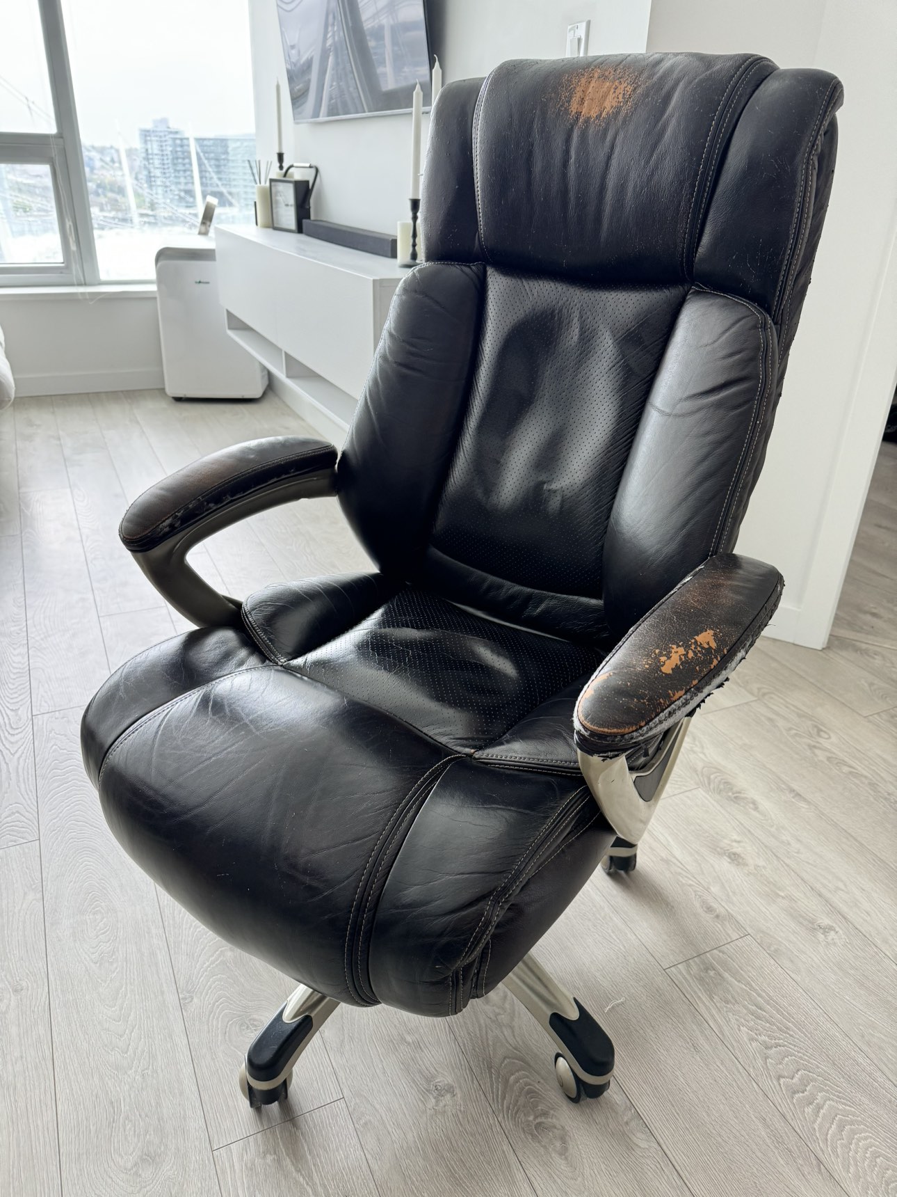 Free executive computer chair