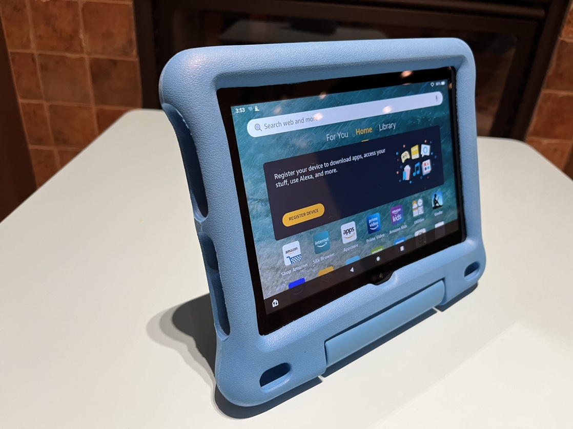 Amazon Fire HD 8 Tablet (2020, 10th gen) 32GB includes Case