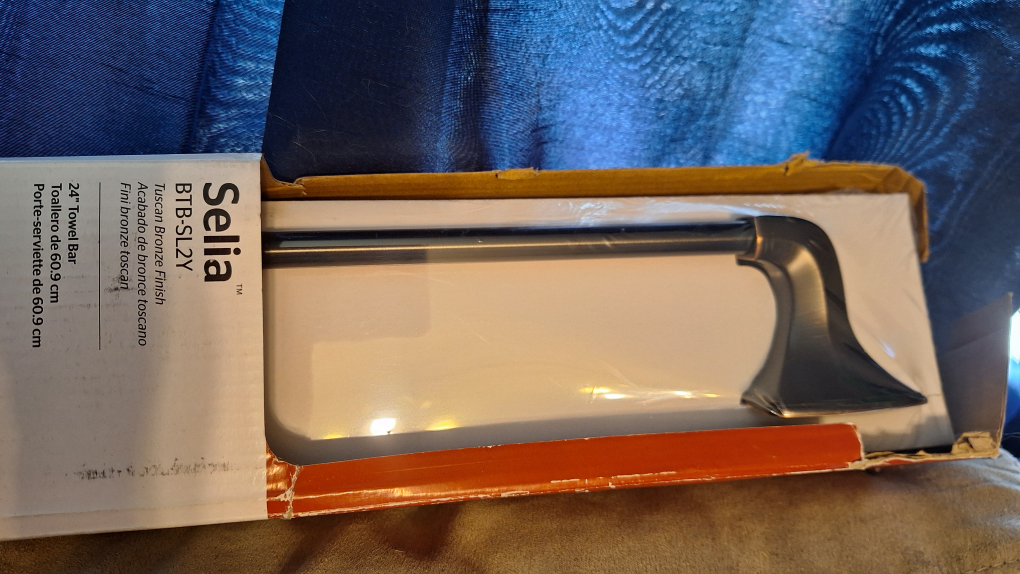 Pfister Selia 24" Towel Bar Rail Tuscan Bronze Finish image indicator(4)