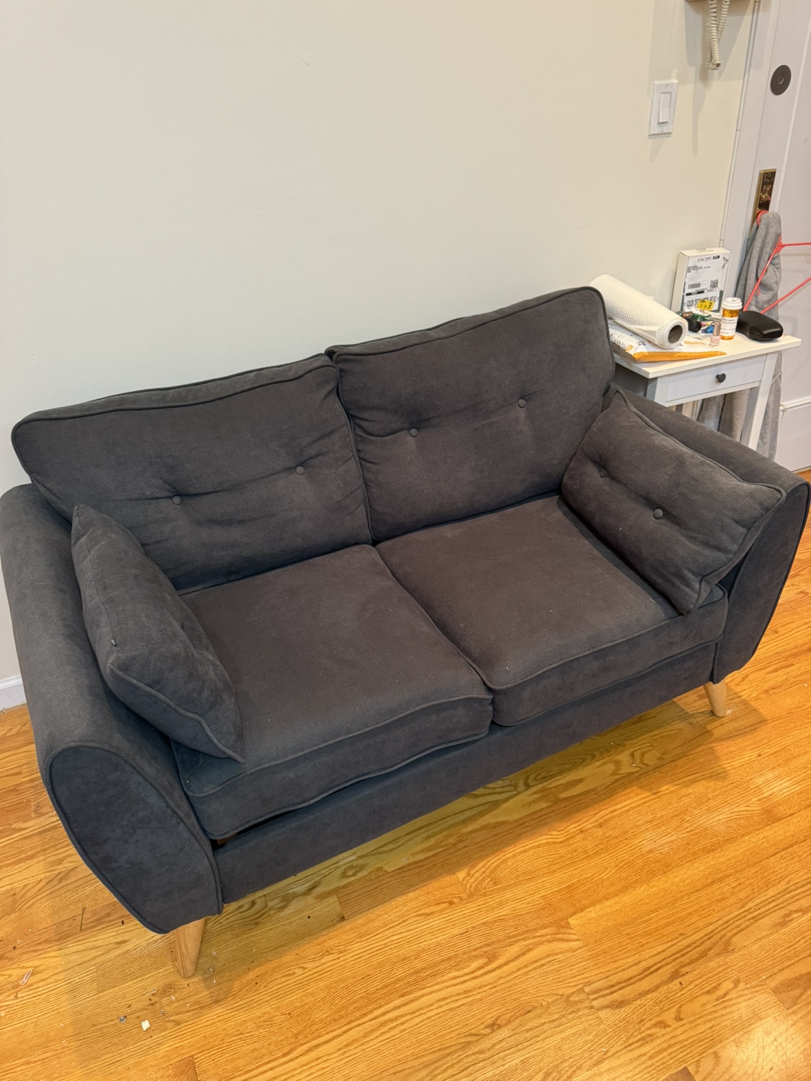 Grey loveseat - photo 2