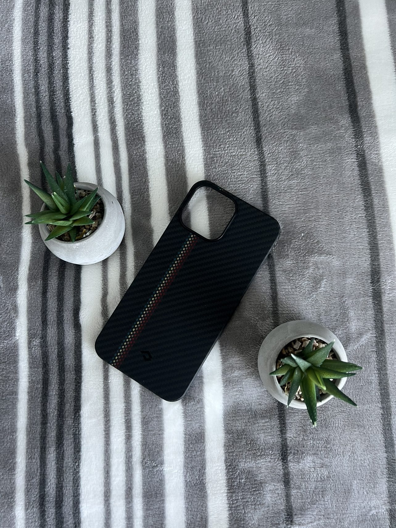✅ PITAKA Magnetic Case for iPhone 13 Pro Max [with MagSafe]