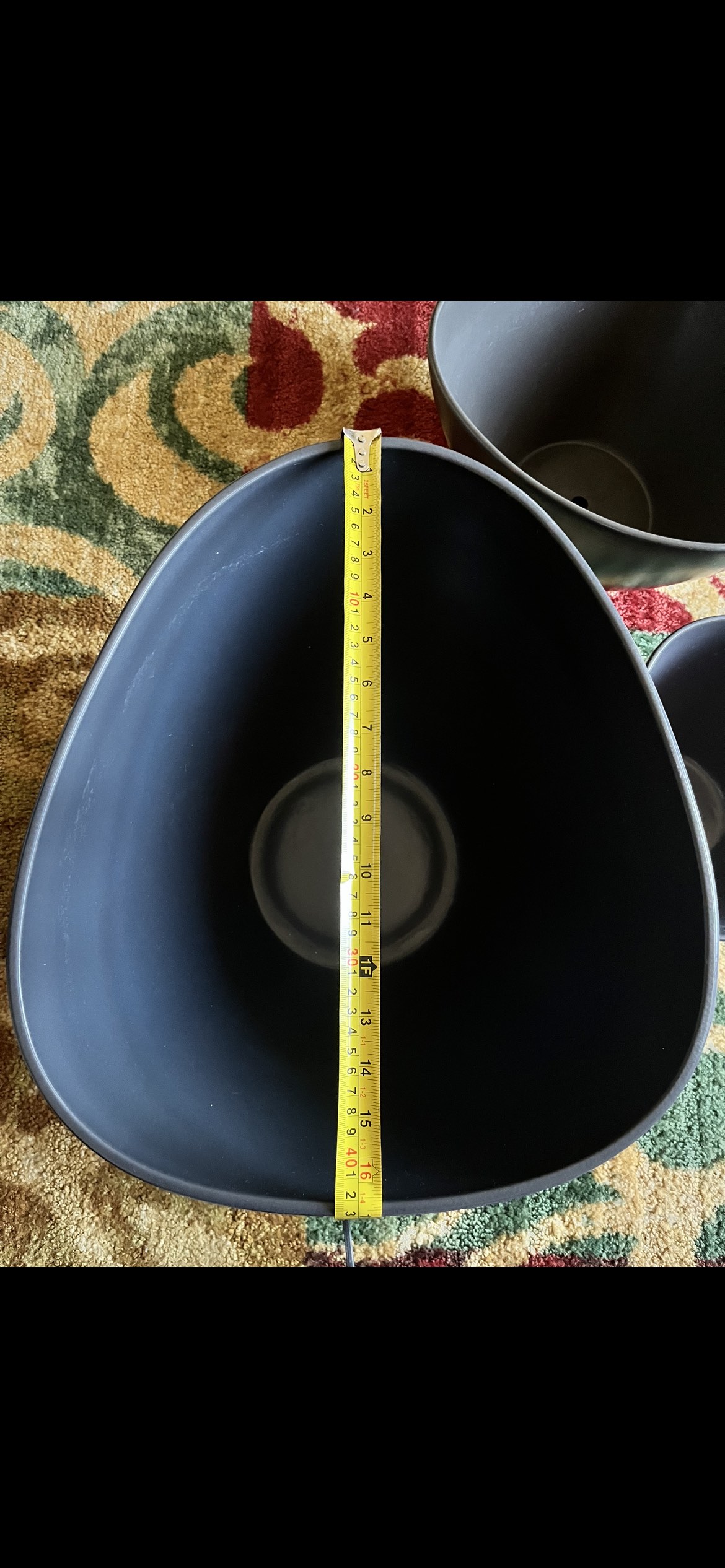 TRIANGULAR PLANTER POT W/ DRAINING PLATE thumbnail