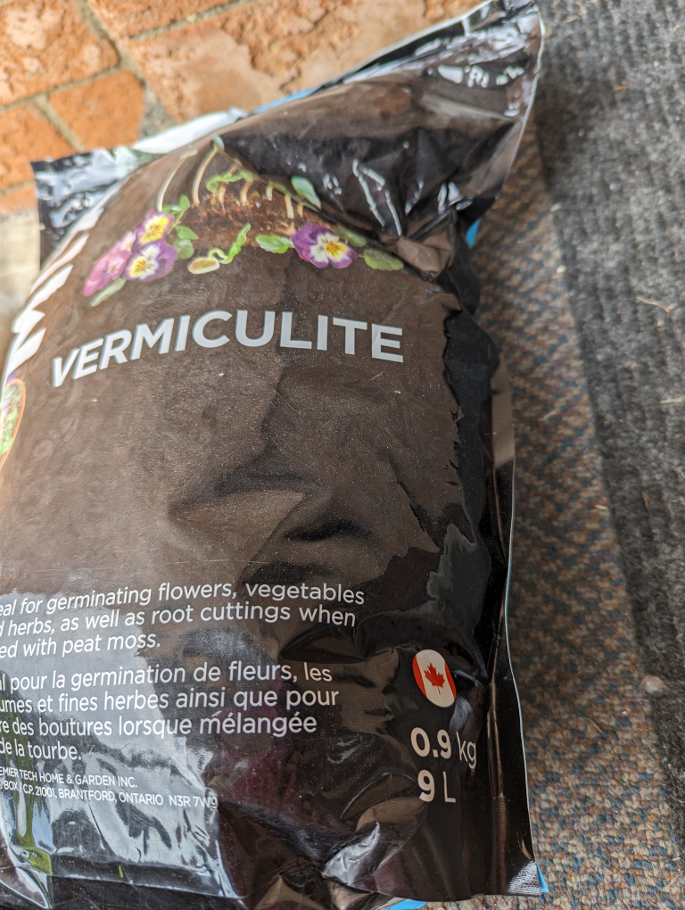 brand new 9L bag of promix Vermiculite image indicator(2)
