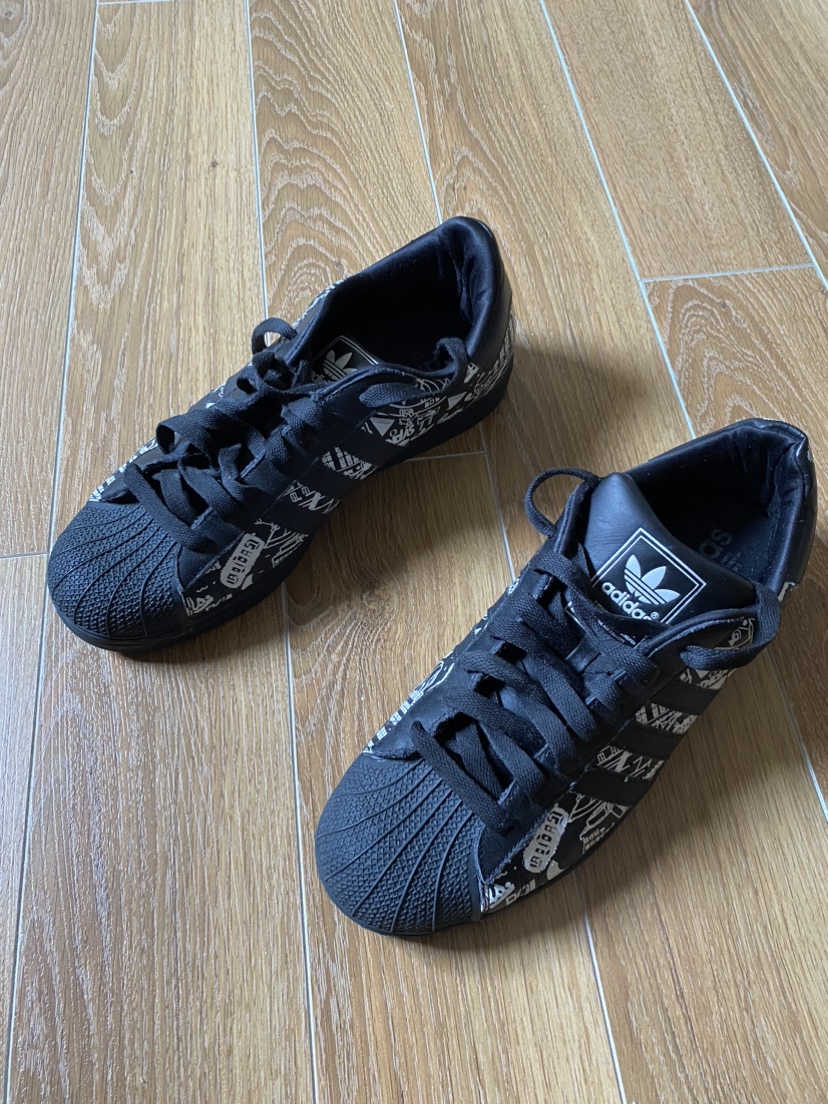 Adidas Originals Superstar "graffiti" image indicator(3)