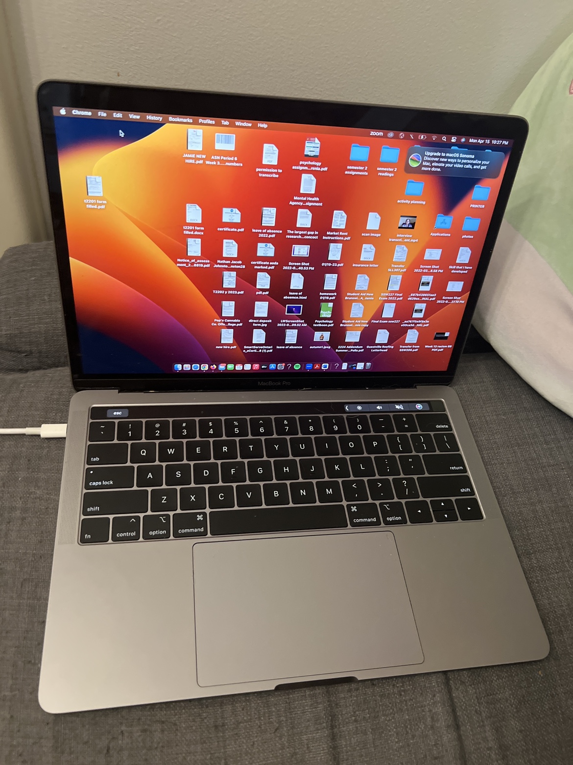 MacBook Pro  2019 - photo 2