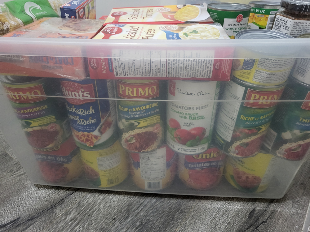 Free Bin full of goodies - photo 3