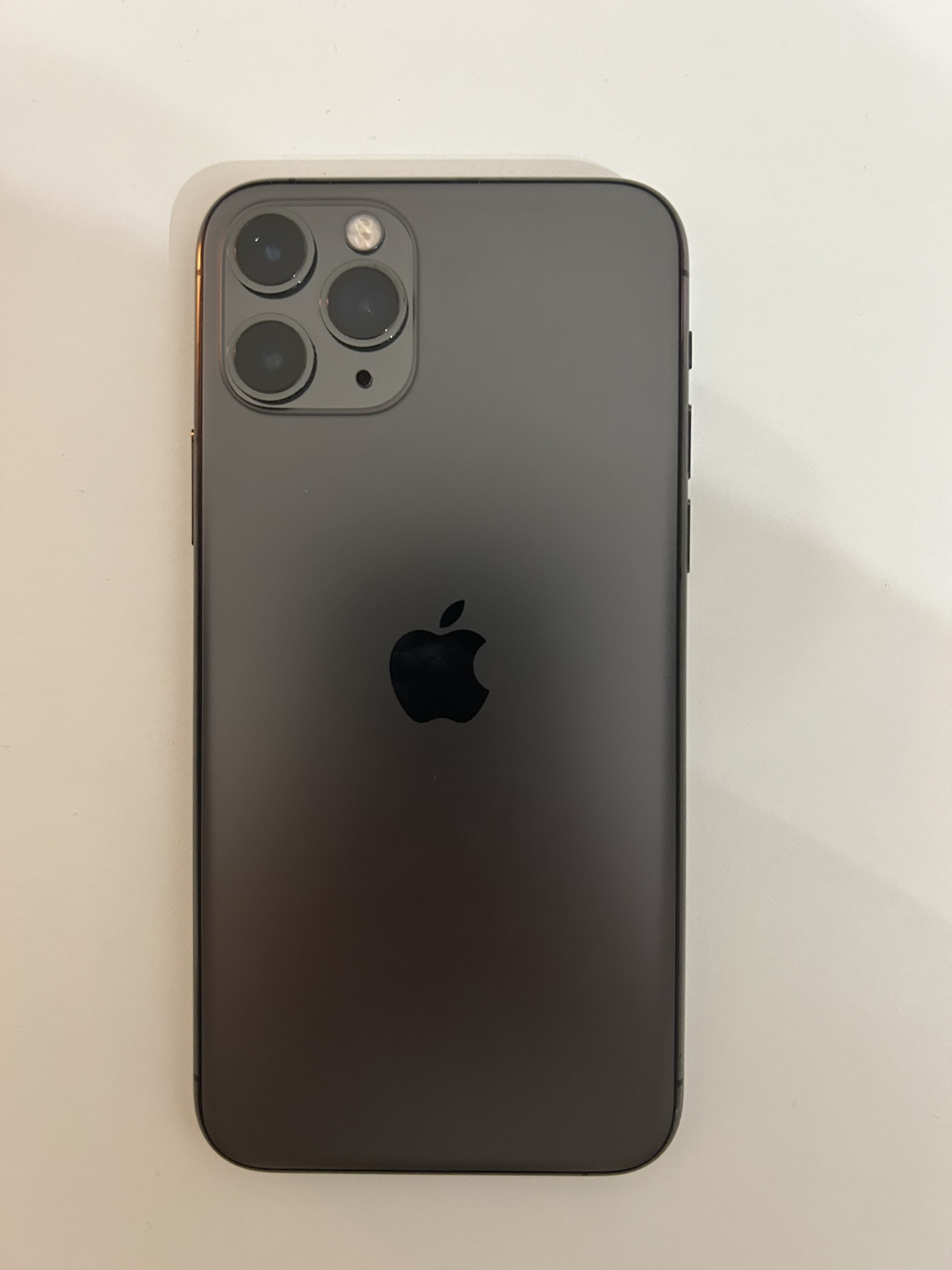 iPhone 11 Pro (READ DESCRIPTION!) - photo 2