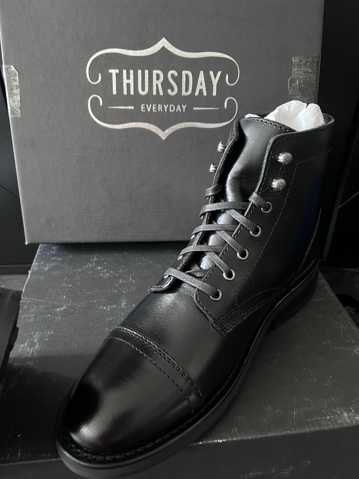 ** Brand New ** Men’s leather boots image indicator(8)