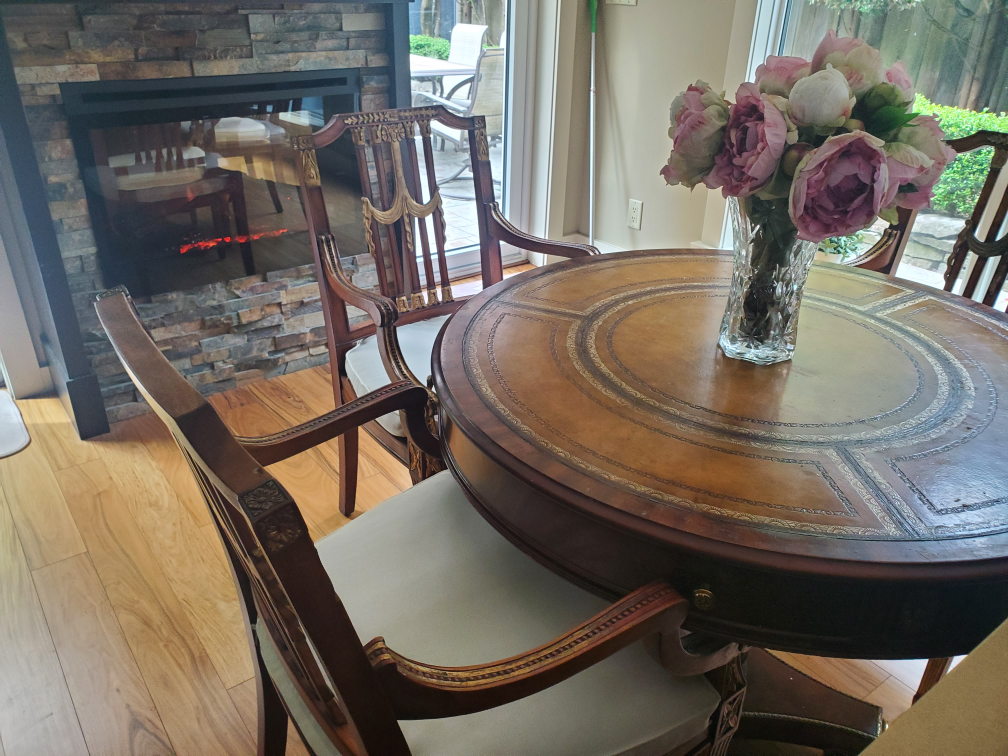 dining table - photo 2