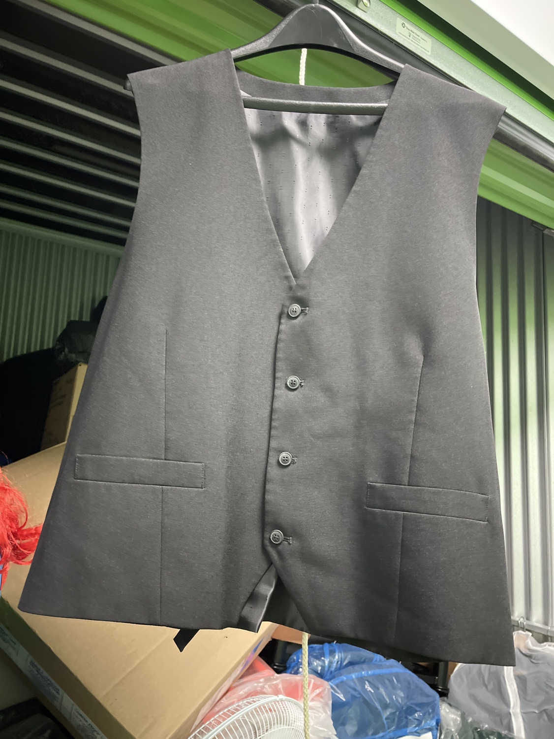 Men’s 3 Piece Suit Blazer, Vest, & Pants image indicator(3)