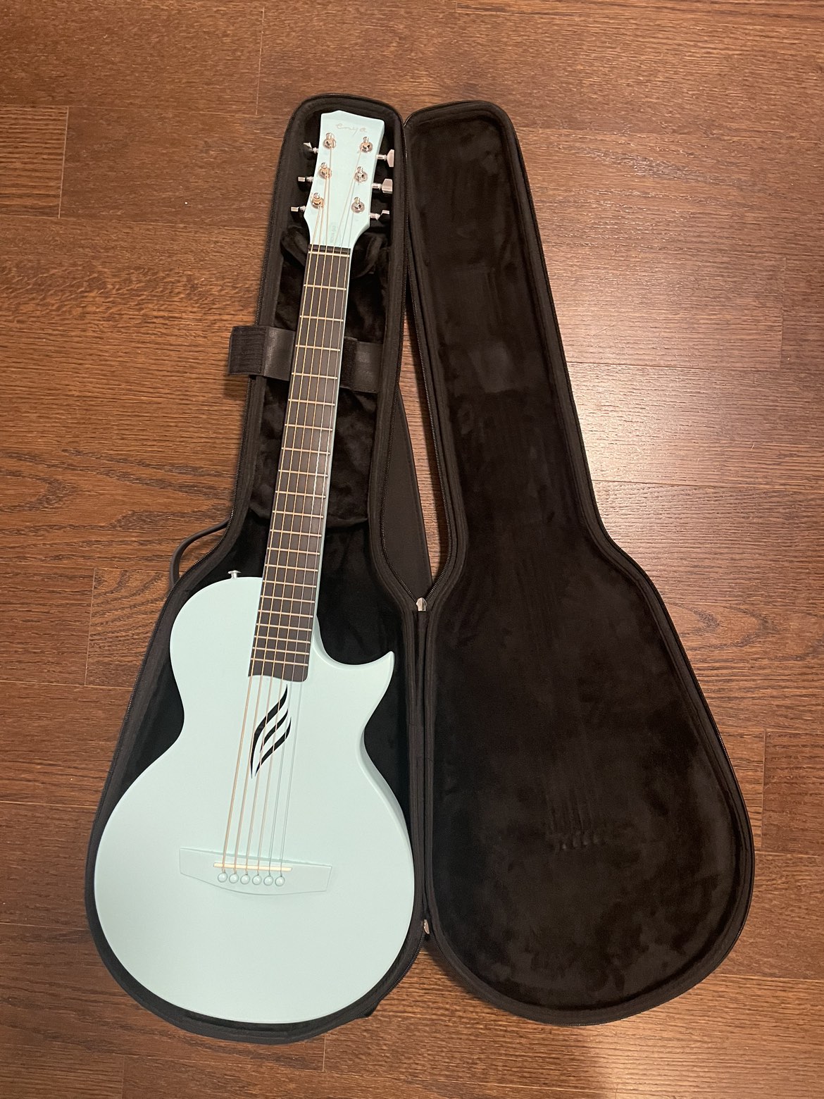 Enya Nova Go Carbon Fiber Acoustic Guitar