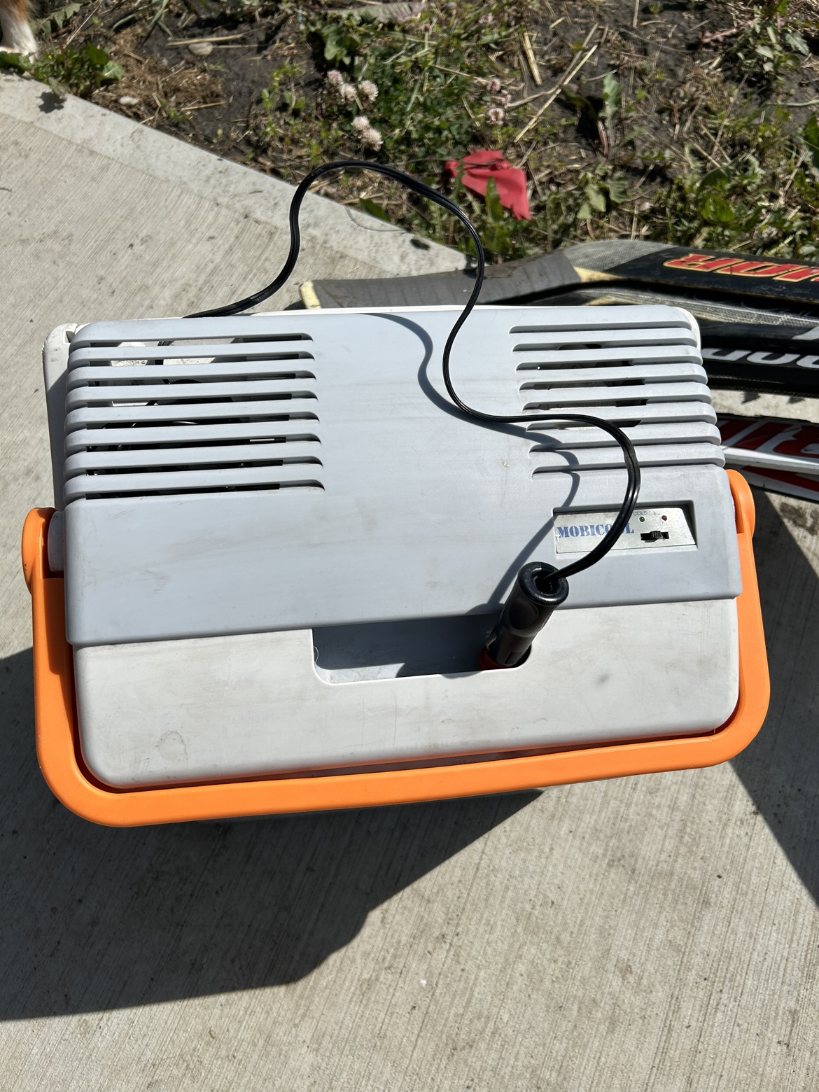 Mobicool Plug in Cooler (Hot/Cold) - photo 3
