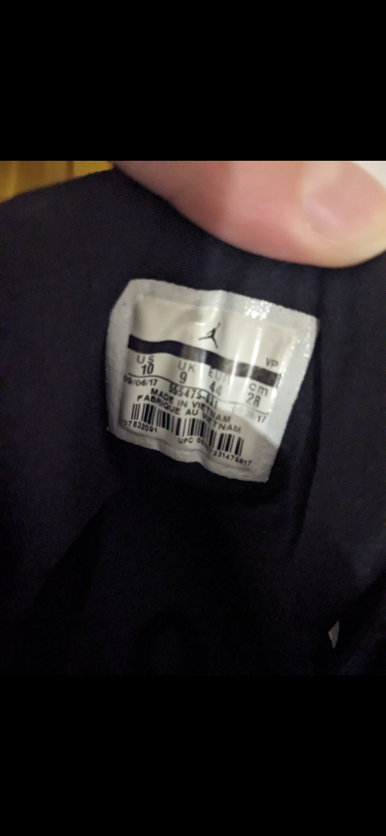 men's Air Jordan size 10 image indicator(6)