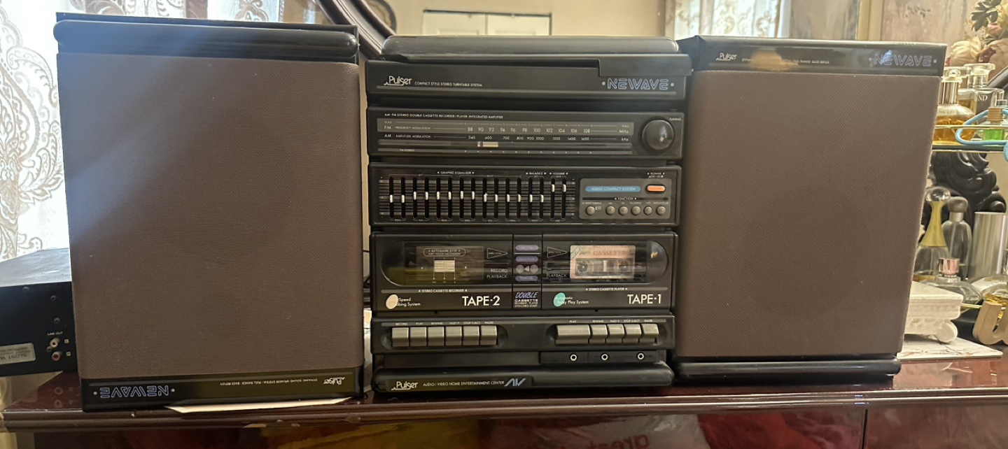Pulser newwave vintage antique cassette turntable
