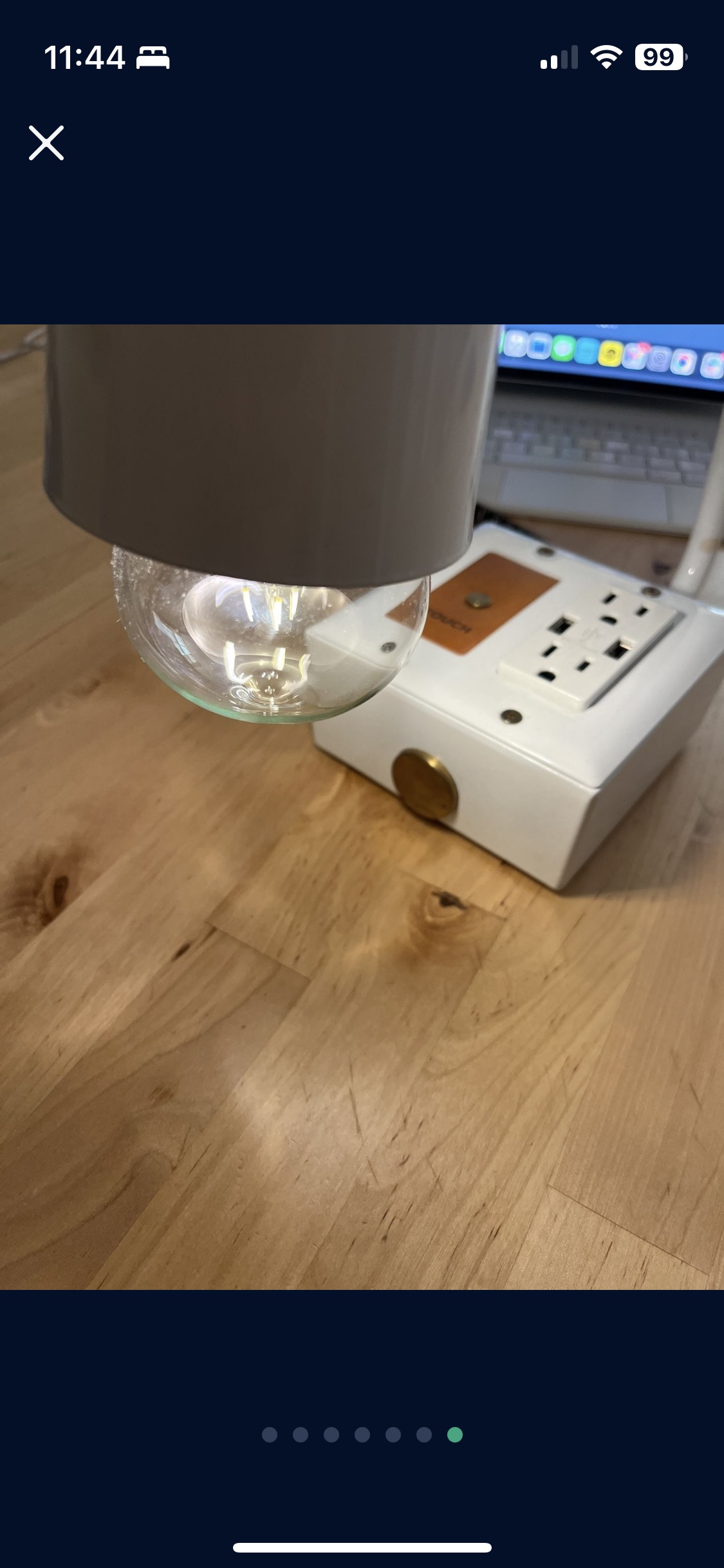 Bedside table lamp with a bulb image indicator(7)