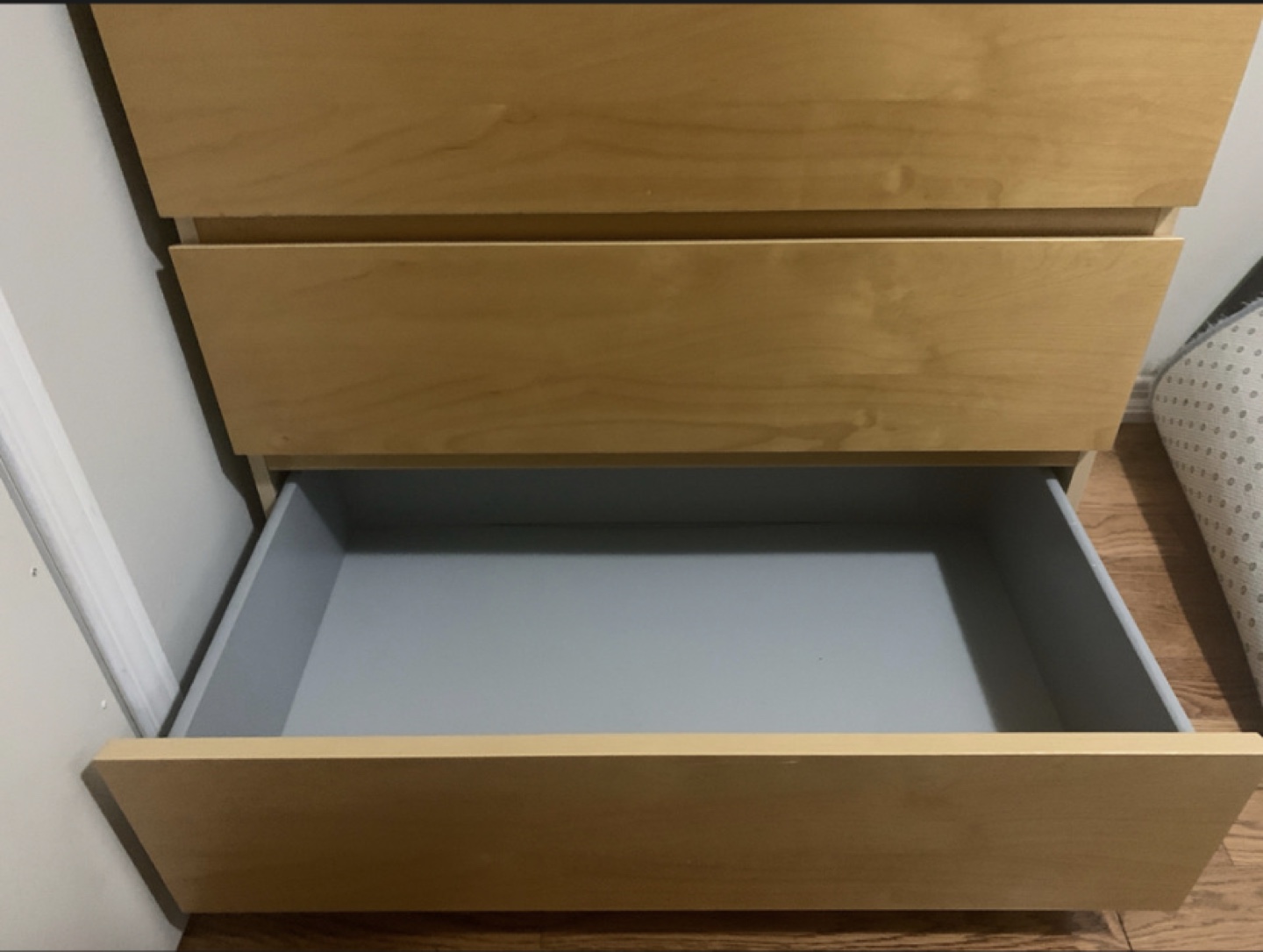 4 drawer Ikea MALM dresser - photo 3