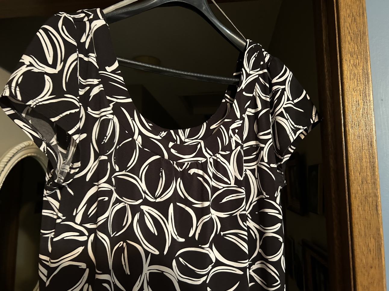 Black and white below knee dress - photo 3