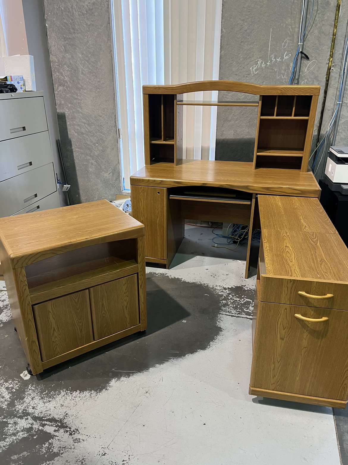 Computer desk