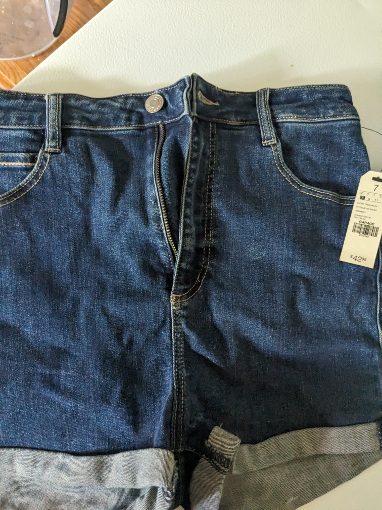 Shorts size  7 brand new image indicator(2)