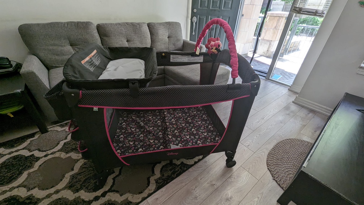 Disney Minnie Mouse bassinet baby playard - photo 5