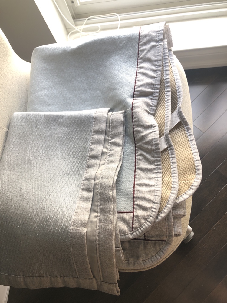 🩵Moving Sale🩵 Twin Size Cooling Fitted Sheet and Pillow Case