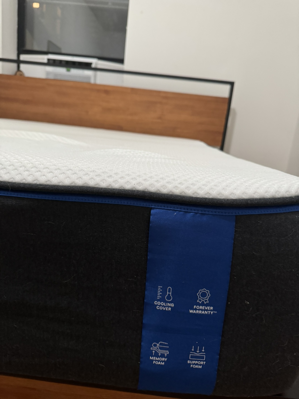 Nectar Queen size mattress - excellent condition - photo 2