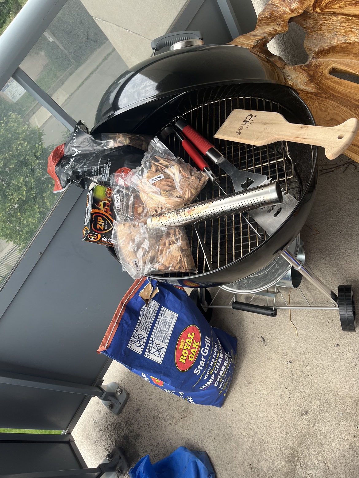 Week old Weber bbq 22” smoker & chimney - photo 4