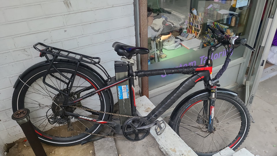 E bike arrow 10