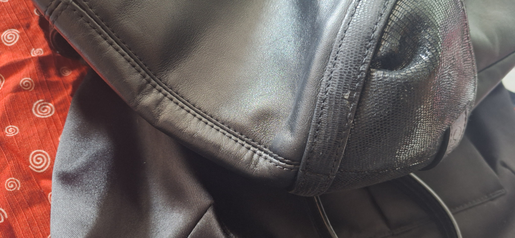 Coach purse - black image indicator(2)