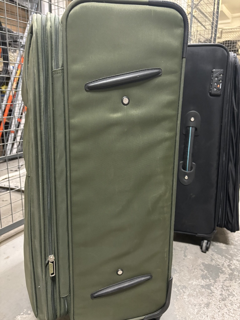 Travel luggage 30 inch - photo 4