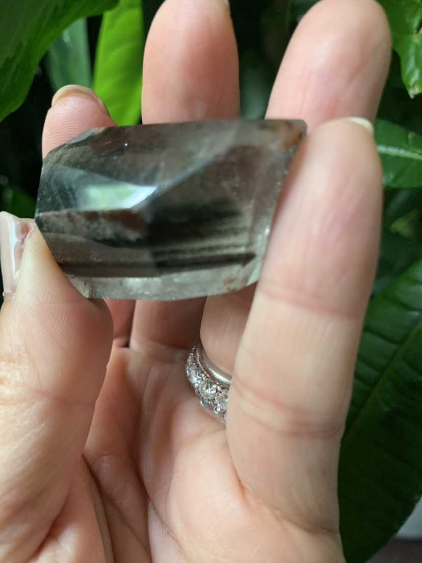 Small garden quartz freeform (c) | Crystal image indicator(2)