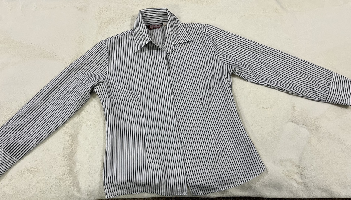 Brand new never worn Long sleeved blouse - photo 2
