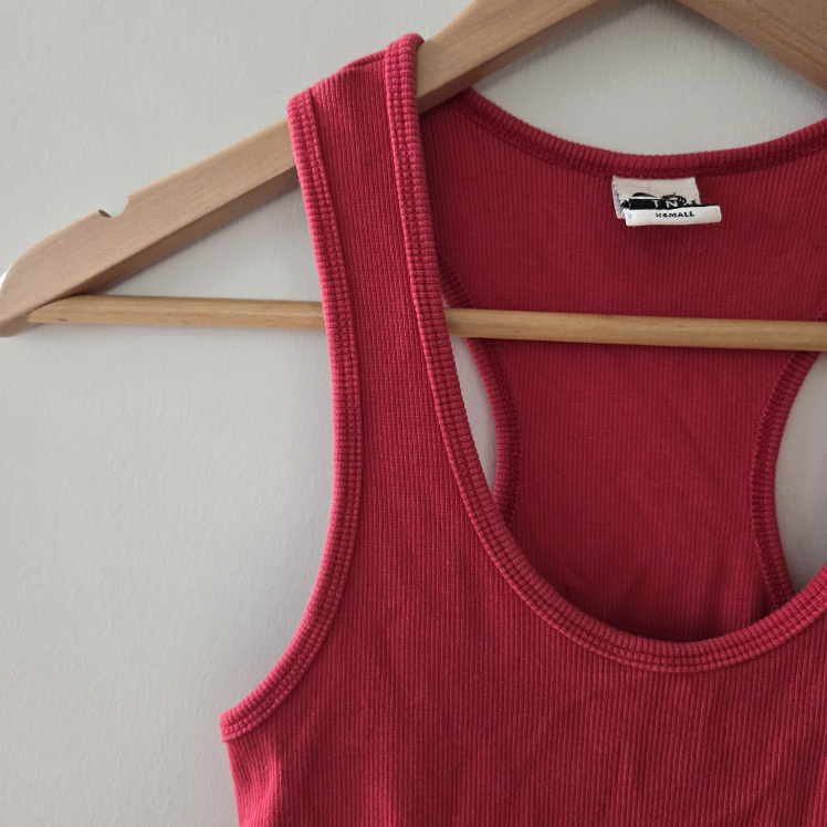 Aritzia TNA red ribbed tank top xsmall xs - photo 2