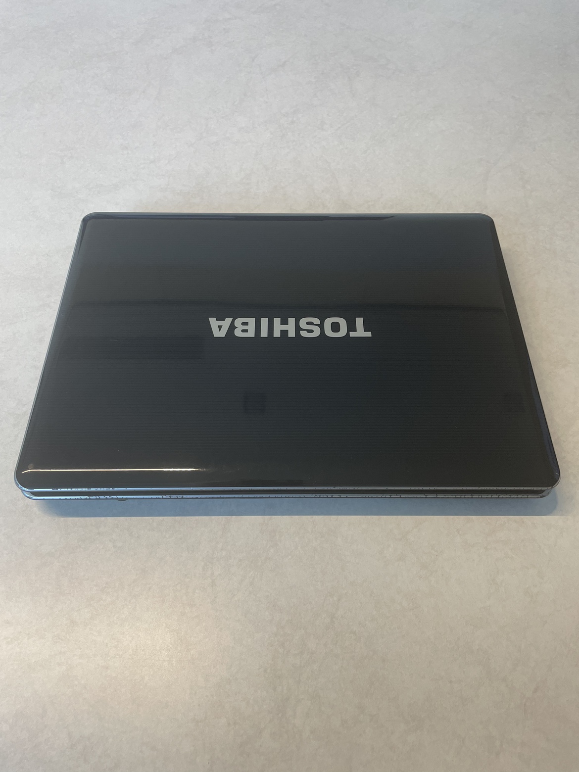Toshiba Satellite M300 Laptop - photo 3
