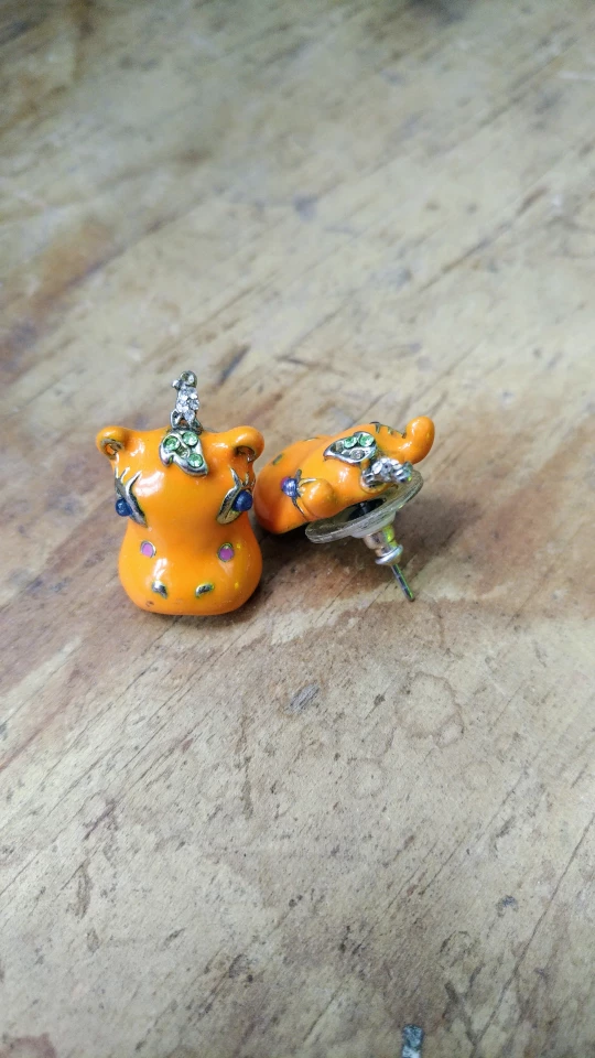 Betsey Johnson Hippo Stud Earrings image indicator(2)