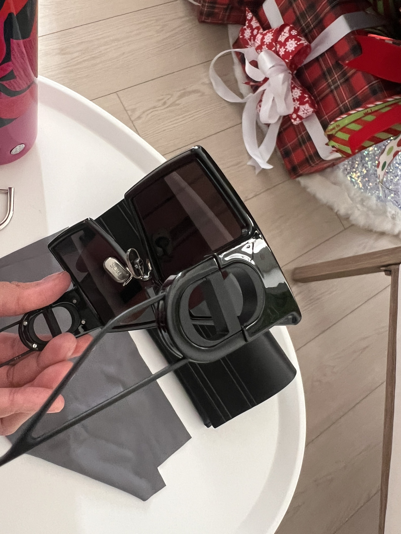 Dior Sunglasses image indicator(8)