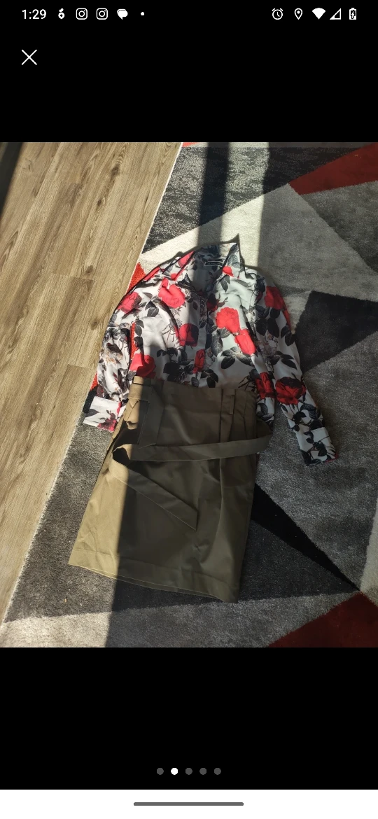 New Melanie Lynn Floral Top image indicator(2)