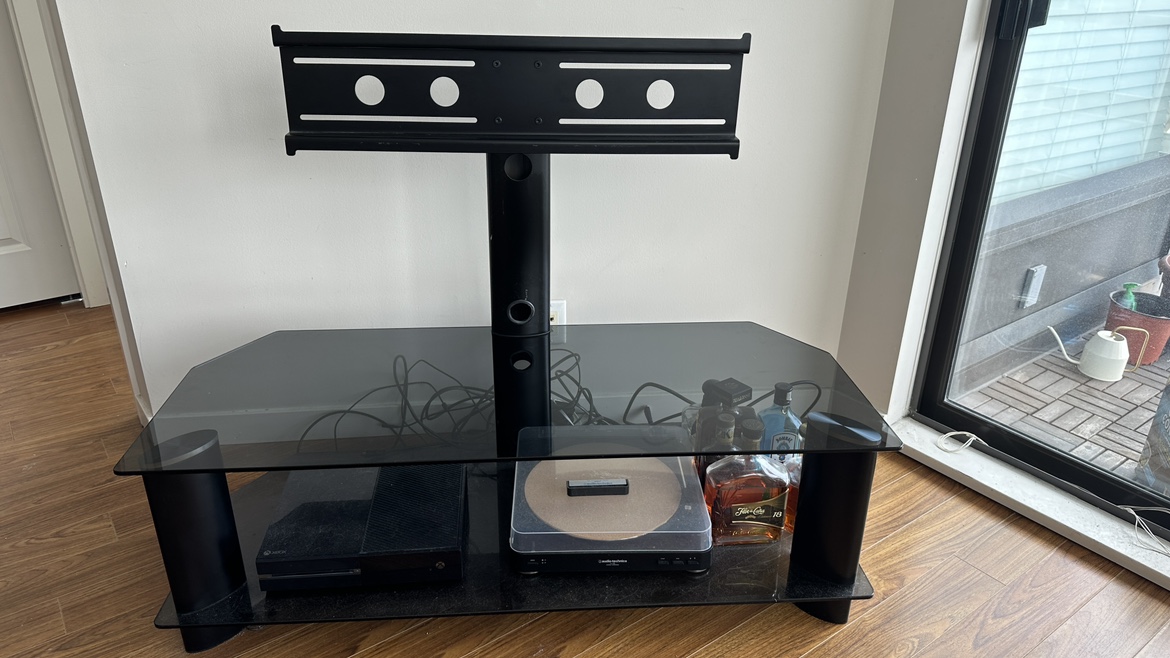 TV Console - photo 2