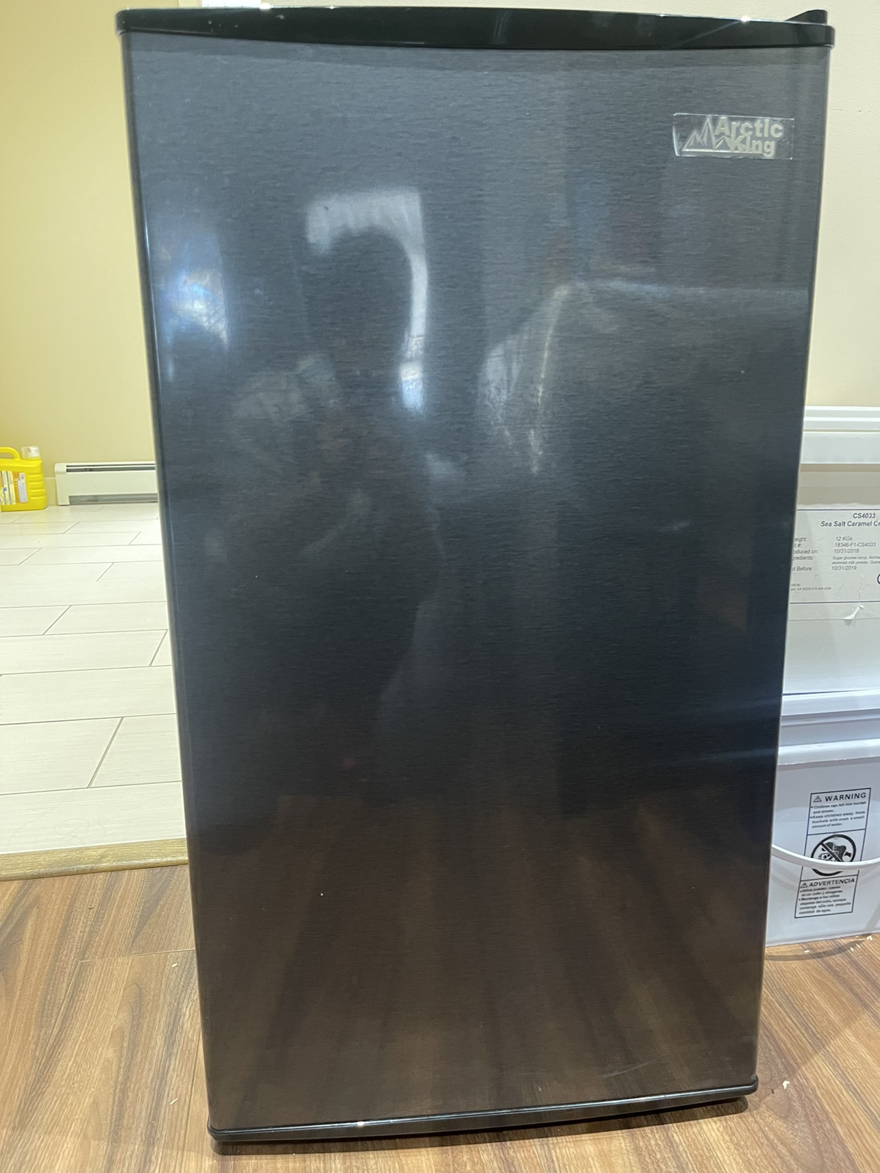 Arctic King Mini fridge thumbnail