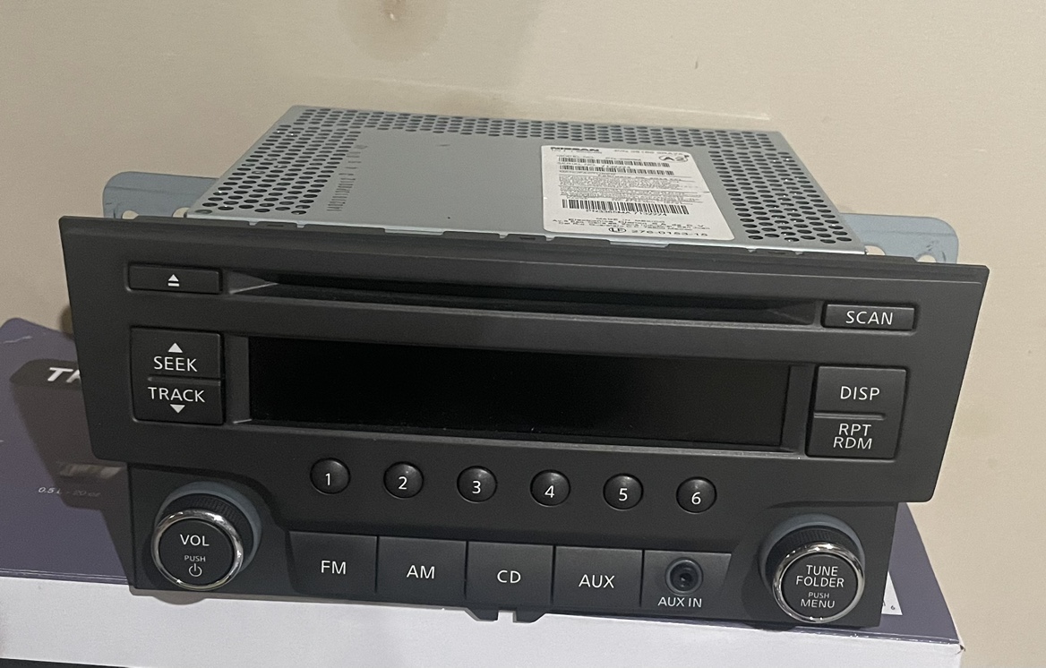 2014 Nissan Sentra factory radio