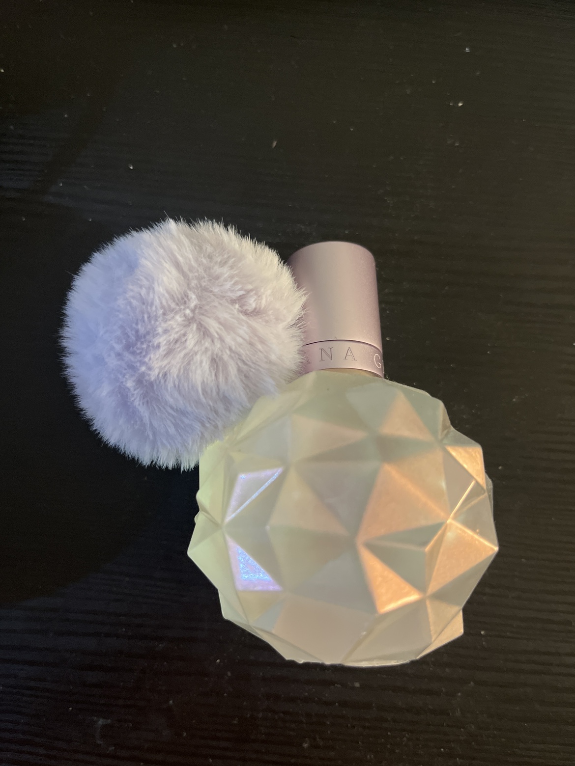ariana grande moonlight perfume thumbnail