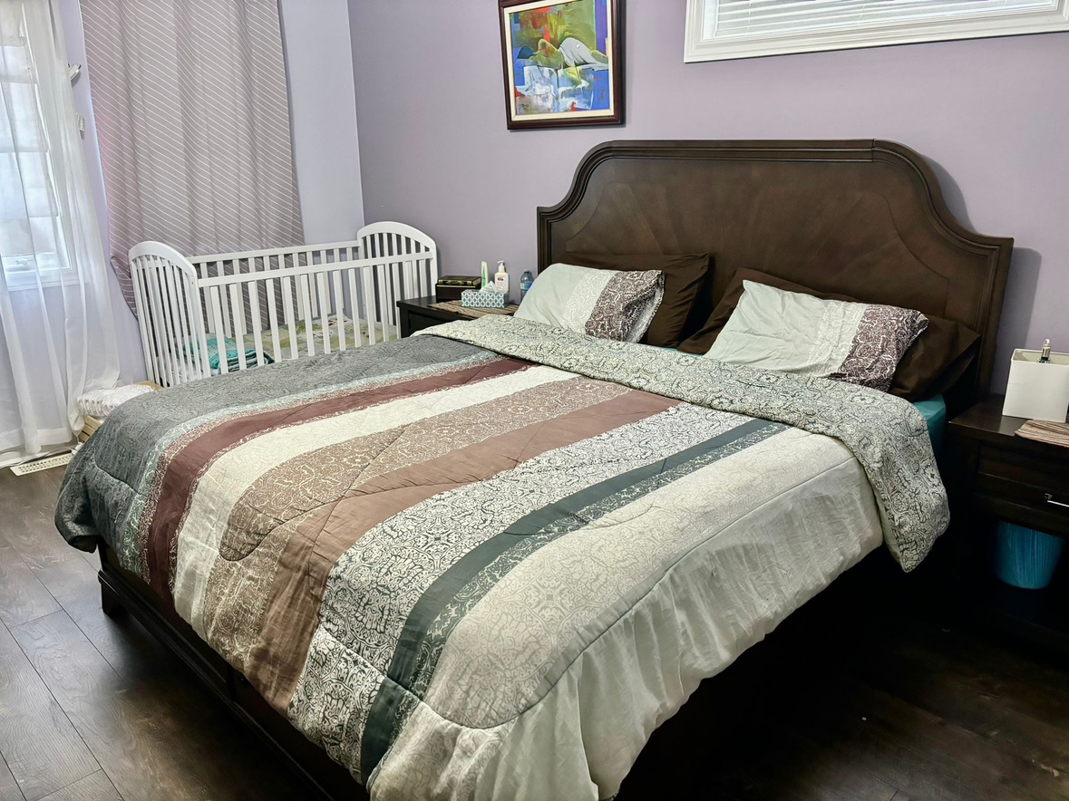 King size bedroom set with Mattress (6 pieces)