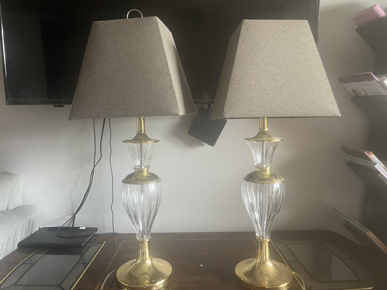 Pair of night lamps