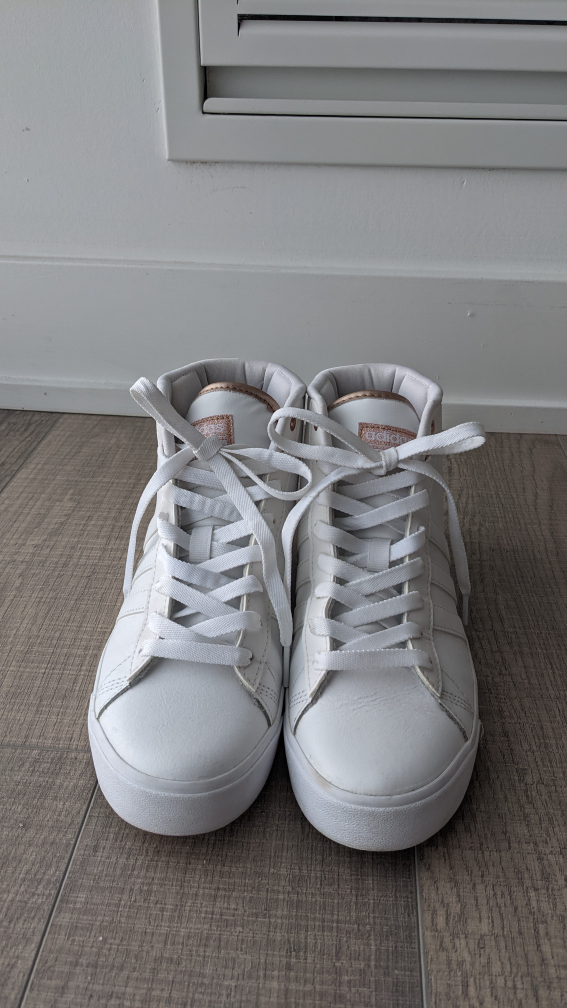 white adidas hightops - photo 2