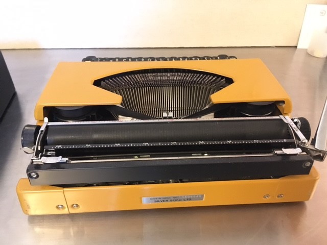 Vintage Typewriter - Orange - photo 2