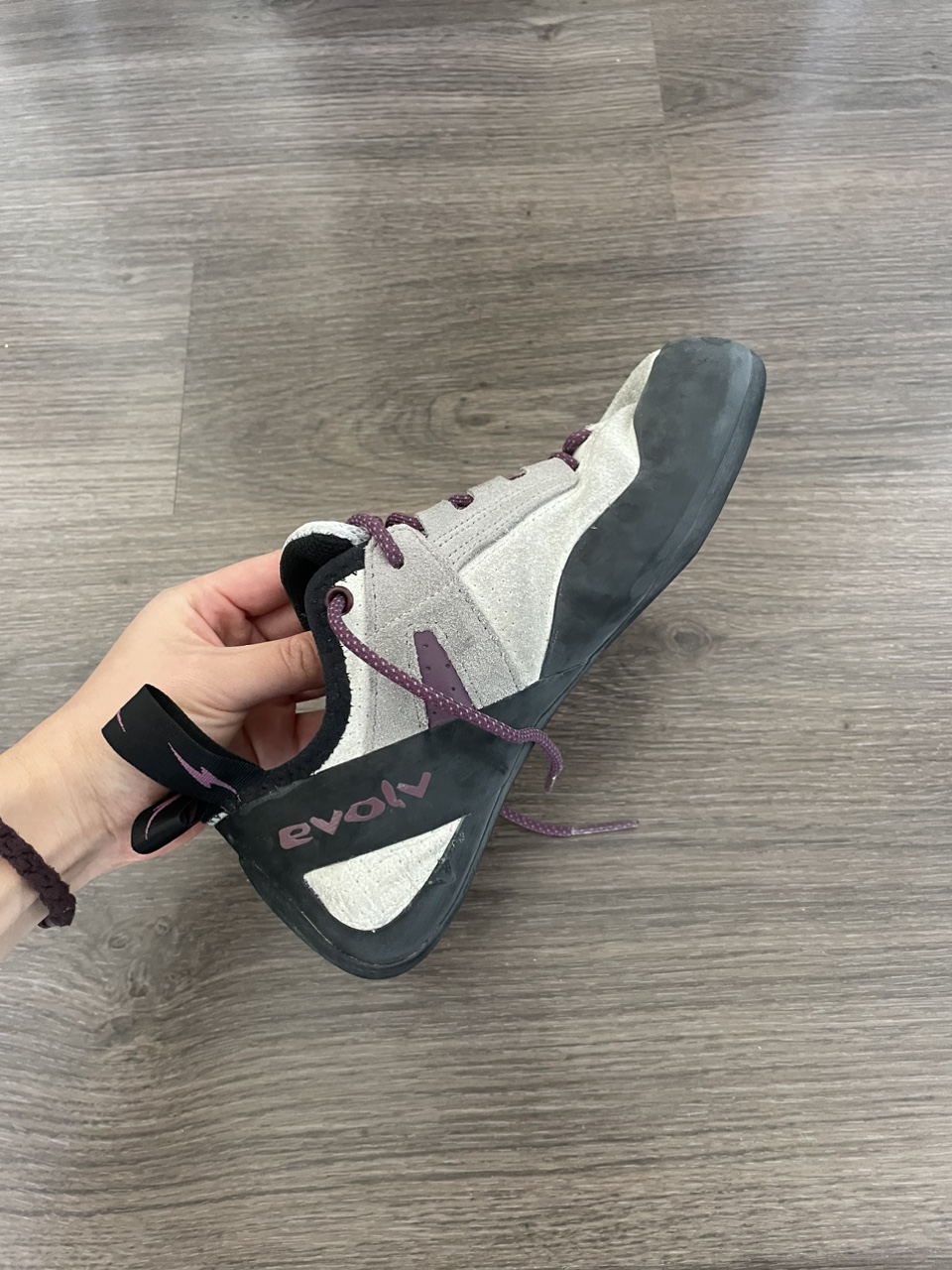 Climbing shoes women US7.5 image indicator(3)