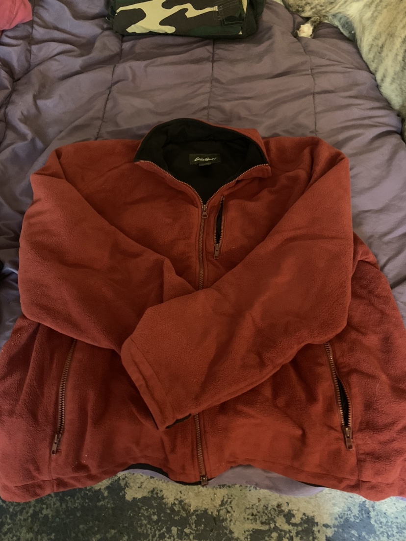 Burgundy sweater image indicator(2)