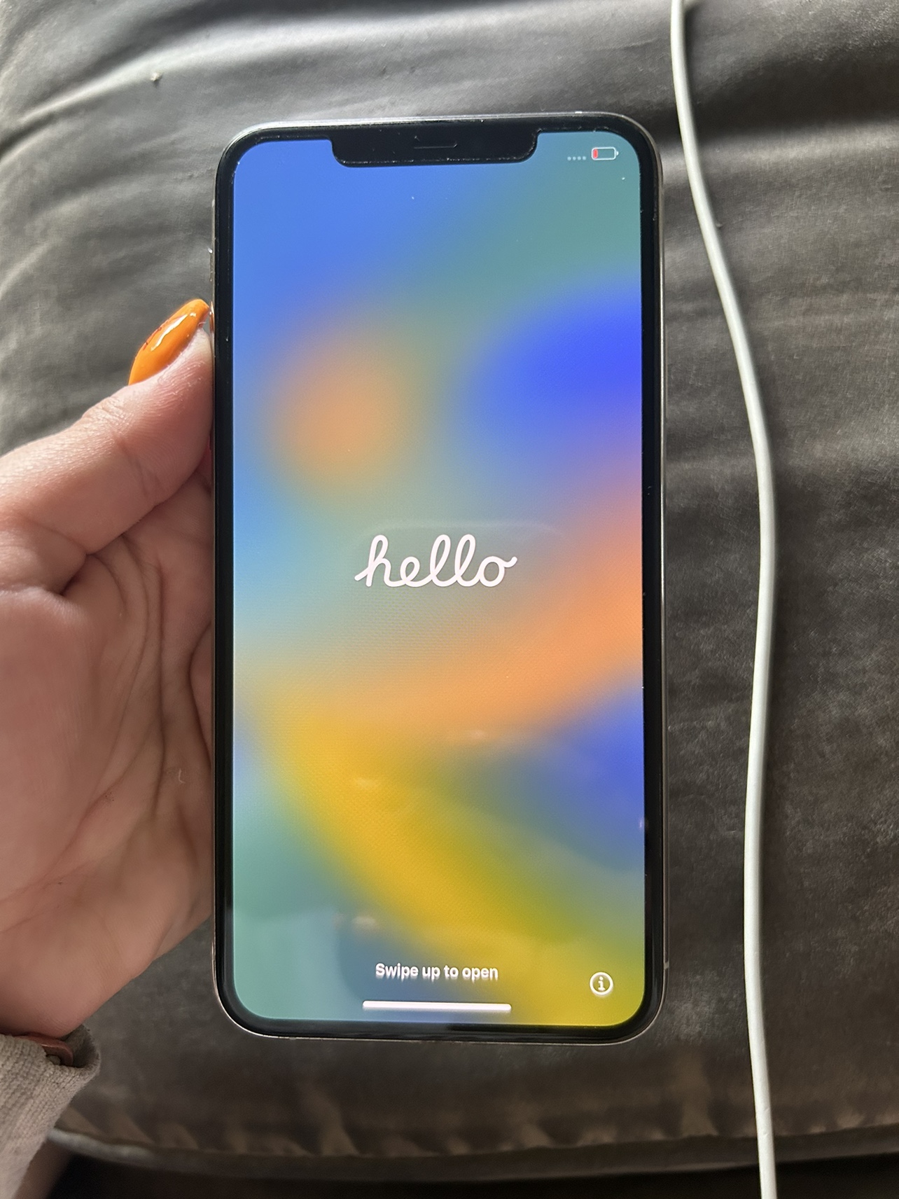 iPhone 11 Pro Max - photo 2