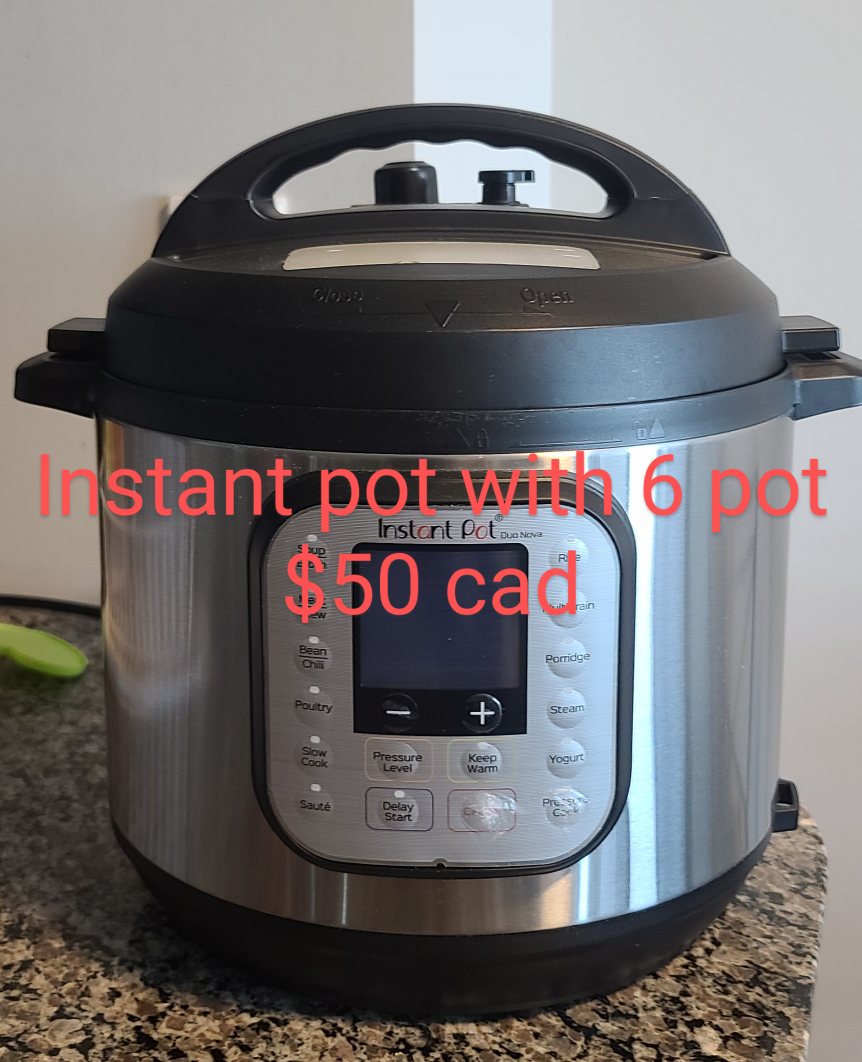 Instant pot with 6 quart in very good condition
